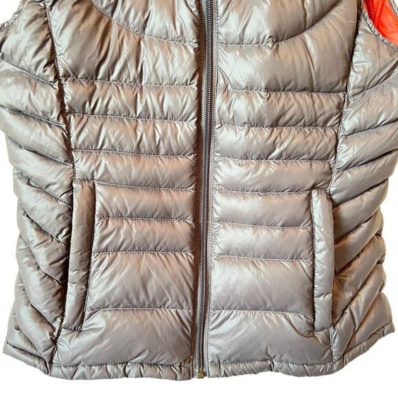 Bernardo Gray Goose Down Vest - Picture 4 of 10